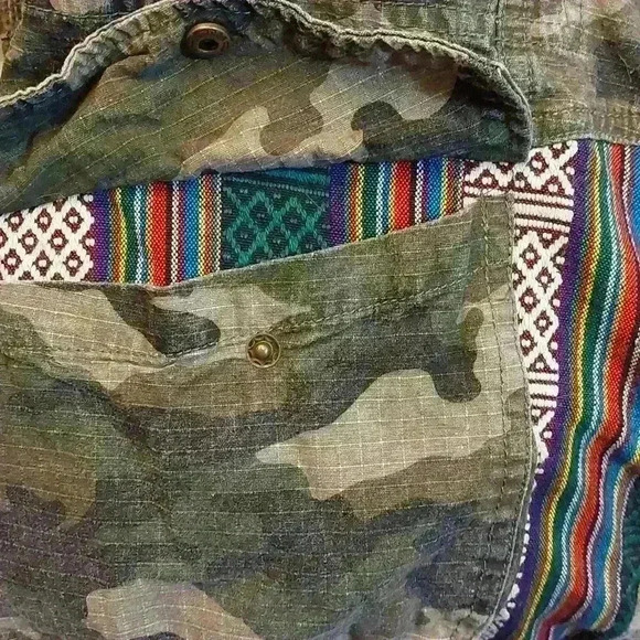 Daytrip Camo Sugar Skull Jacket #0025B - Picture 4 of 9